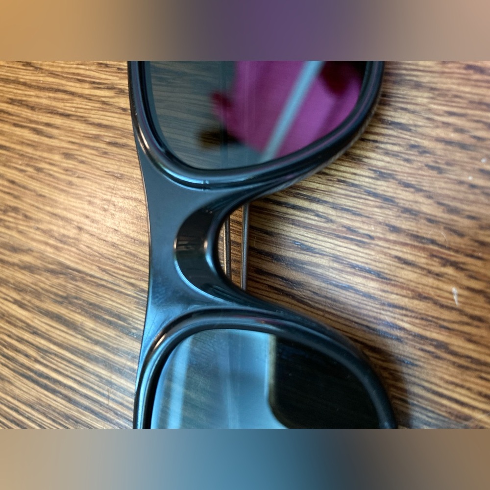 Rare Prada Wayfarer Sunglasses, Black Frame/Olive Lens, Made in Italy - Picture 8 of 9